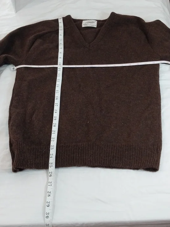Men's Med. Campus One University Place Brown 70 Wool/30 Polyester V Neck Sweater - Picture 4 of 5